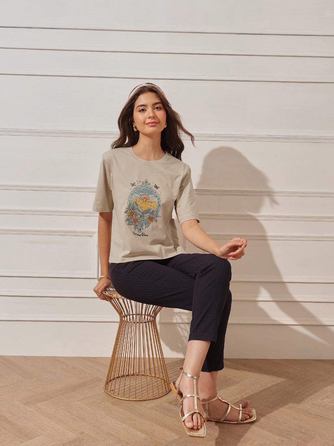 Women’s Relaxed Fit Printed Crop T-Shirt - Image 4