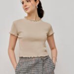 Women Ribbed Lettuce Hem Top - light pearl